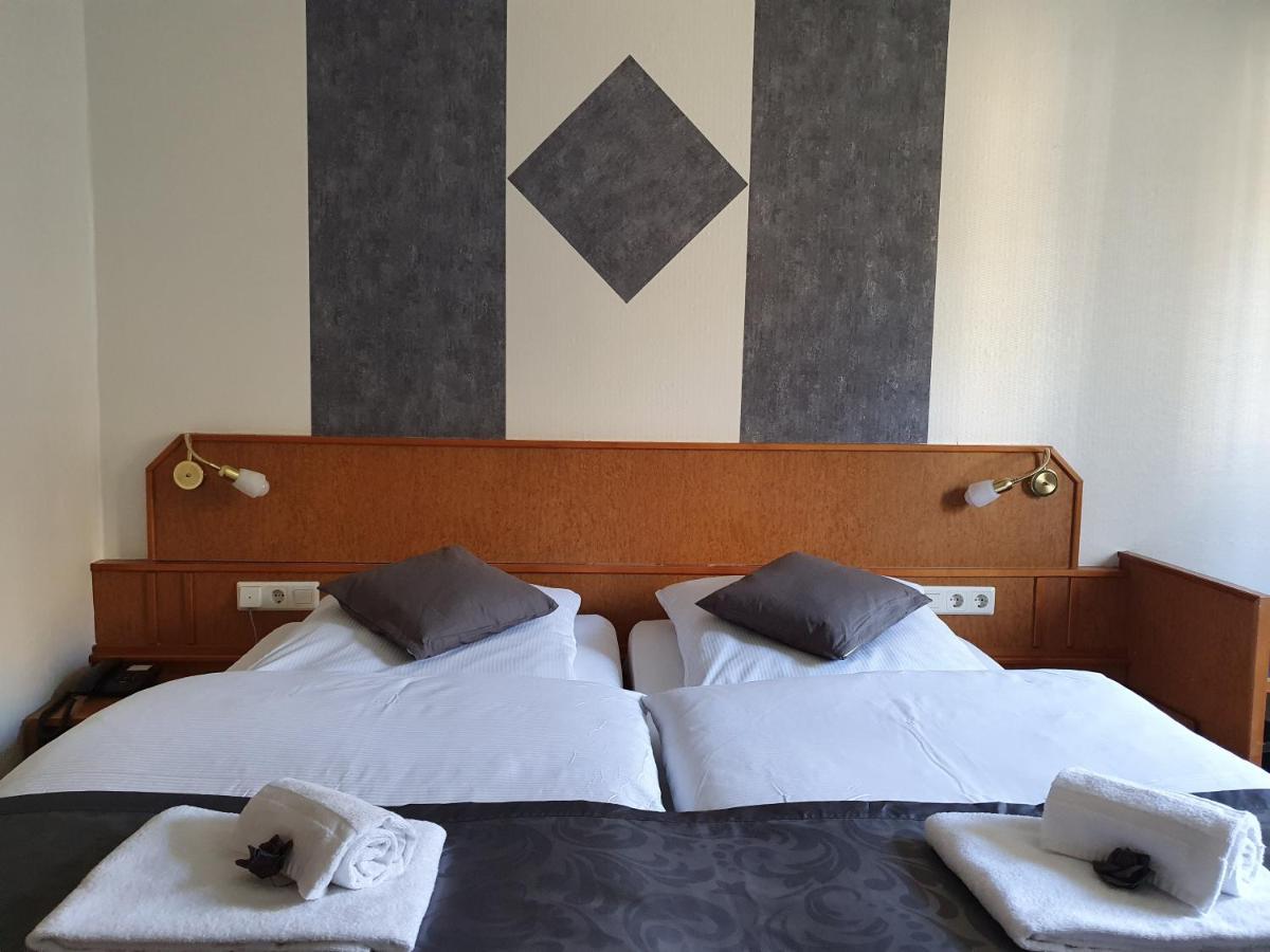 Waldhotel Surwold Esterno foto